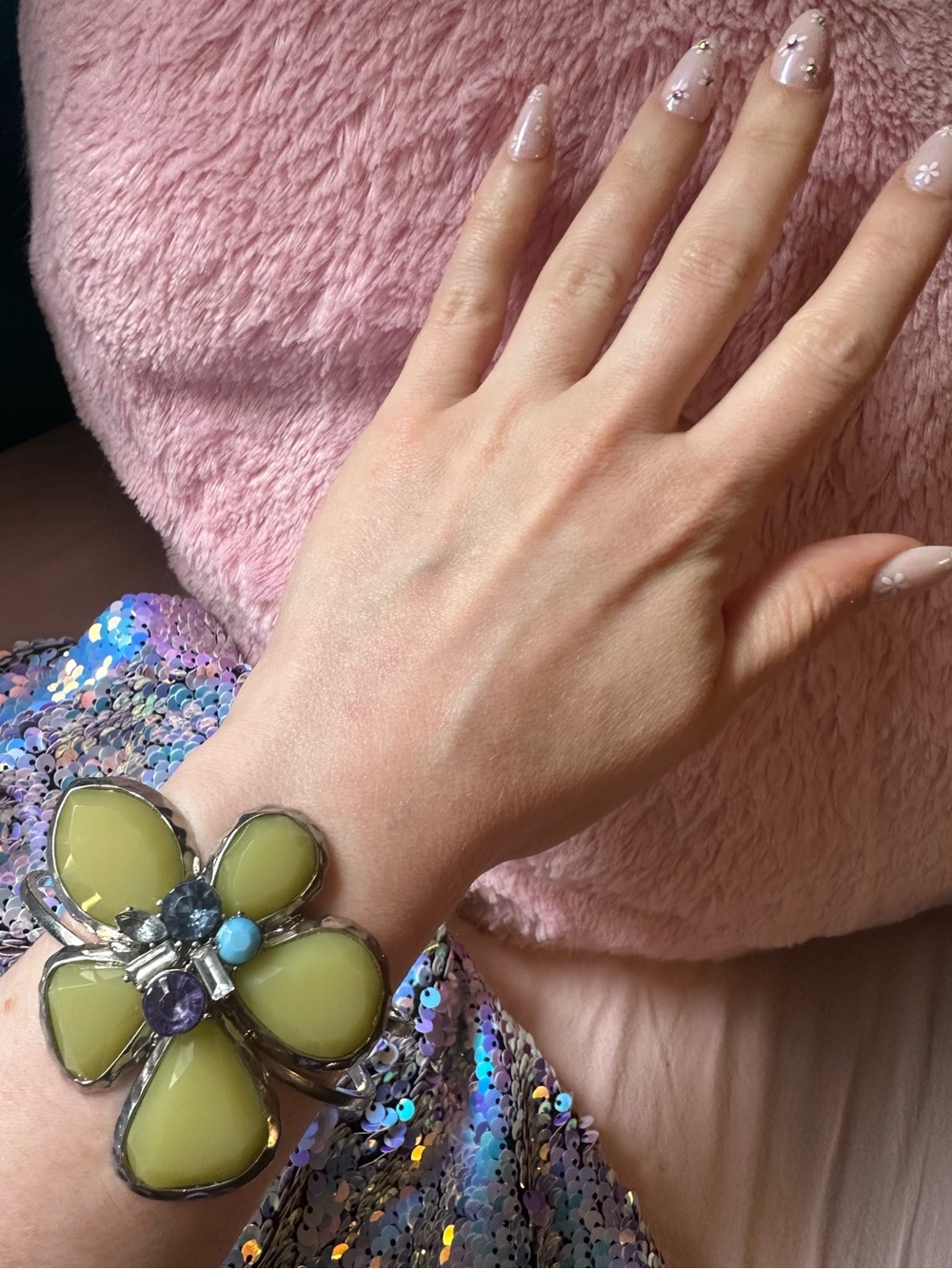 F21 • Y2K Floral Cluster Rhinestone Cuff Bracelet